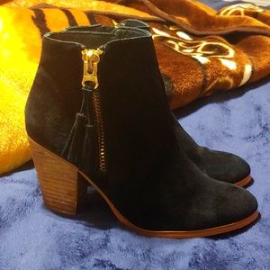 Aldo Black Ankle Boots with Gold Zipper